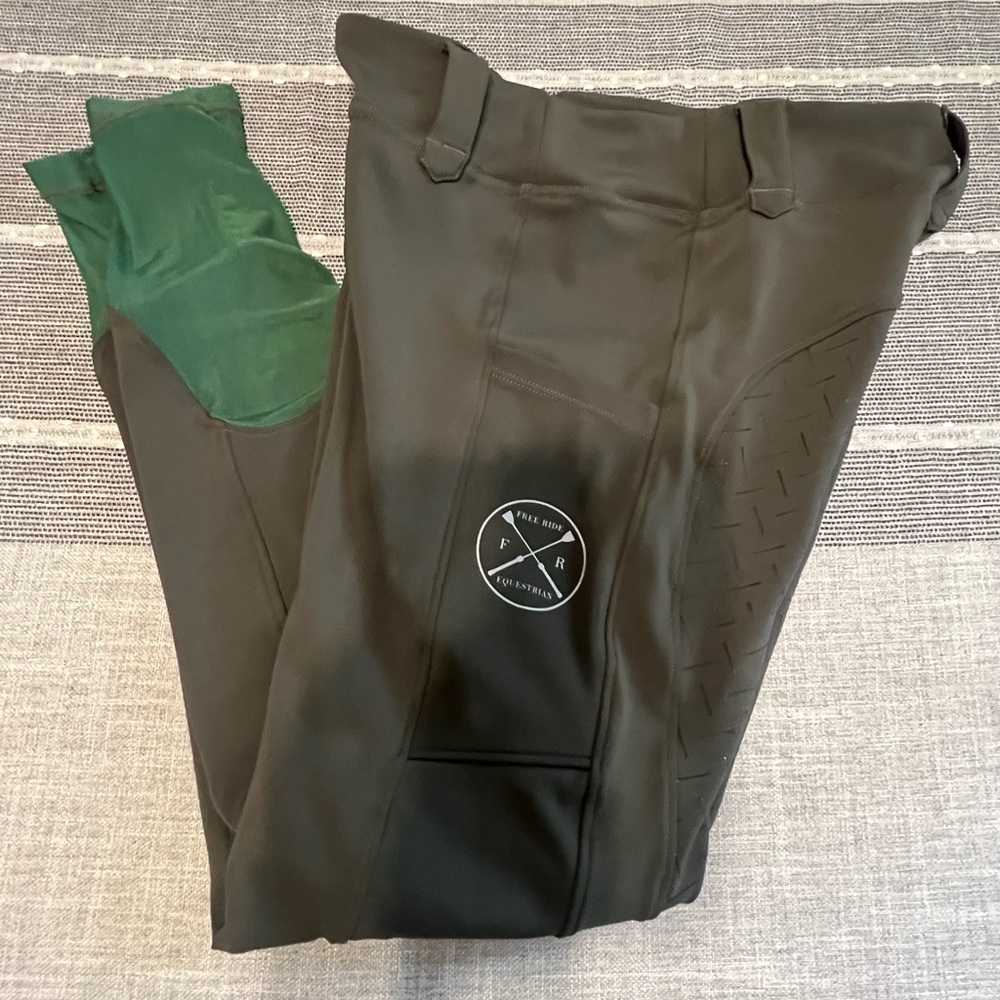 Free Ride Equestrian Pull On Full Seat Olive Green Riding Breeches